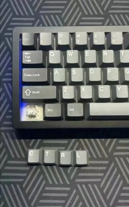 每日一图 丨 《缺键》